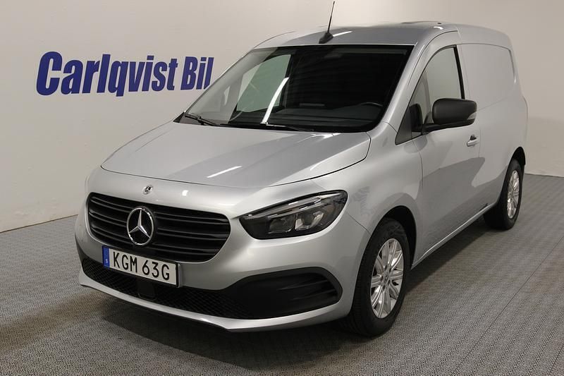 Silver metallic Begagnad 2023 Mercedes Citan 110 | 295 000 kr - Bild 1/4