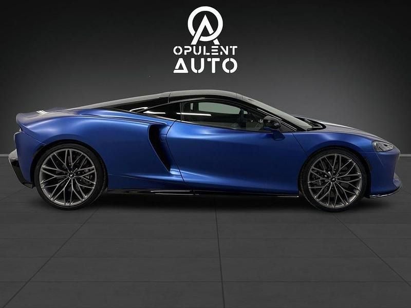 Begagnad McLaren GT 620 HK (456 kW) 2023 Blå Sportkupé
