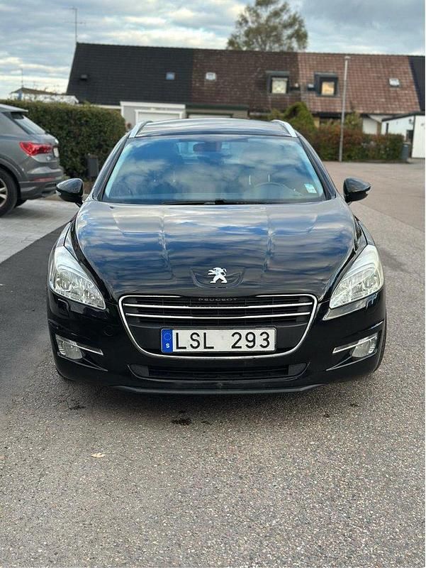 Svart Begagnad 2011 Peugeot 508 Kombi | 53 000 kr (Marknadspris) - Bild 1/4
