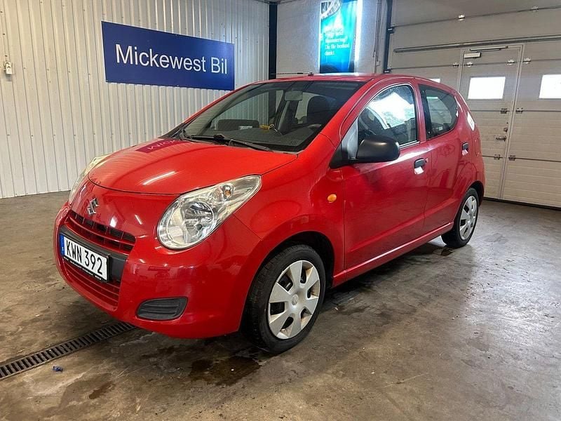 Röd Begagnad 2010 Suzuki Alto Halvkombi | 26 500 kr (Marknadspris) - Bild 1/4