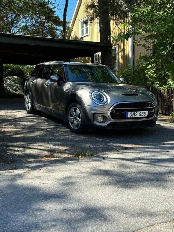 Grå Begagnad 2019 Mini Cooper S Clubman Salt Kombi | 225 000 kr (Bra pris) - Bild 1/4