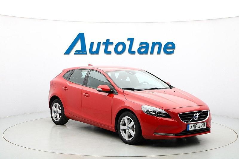 Röd Begagnad 2015 Volvo V40 Kombi | 149 900 kr (Marknadspris) - Bild 1/3