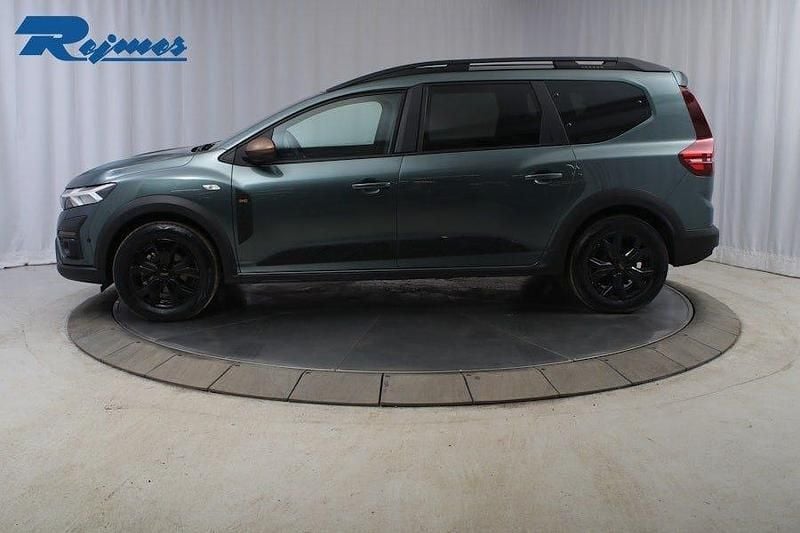 Begagnad Dacia Jogger Extreme 94 HK (69 kW) 2023 Grön Minibuss