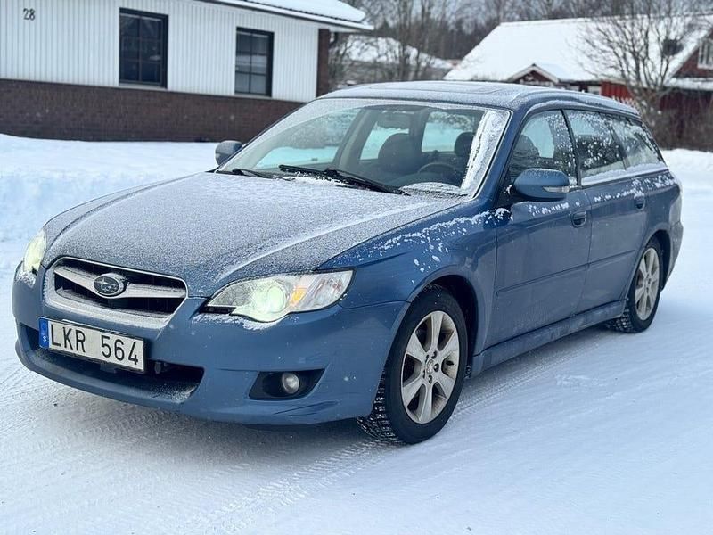Begagnad Subaru Legacy 165 HK (121 kW) 2007 Kombi