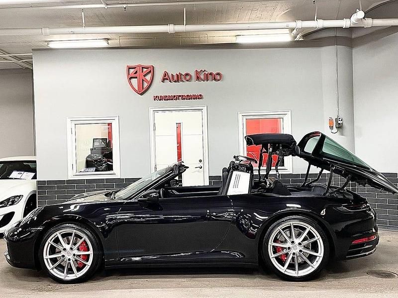 Begagnad Porsche 911 Targa 4S 450 HK (330 kW) 2020 Svart Cab