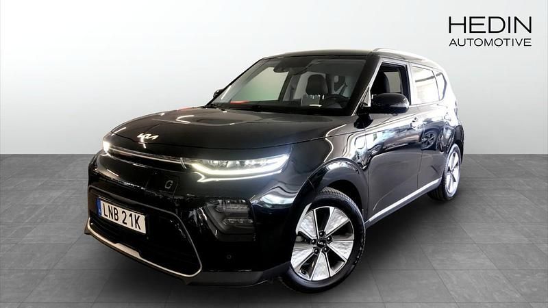 Svart (black) Begagnad 2022 Kia Soul EV Advance SUV | 279 900 kr (Lite dyr) - Bild 1/4