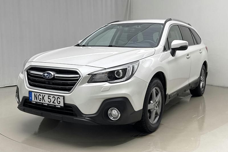 Vit Begagnad 2020 Subaru Outback Kombi | 269 000 kr (Bra pris) - Bild 1/4