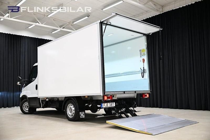 Begagnad Iveco Daily 136 HK (100 kW) 2021 Vit