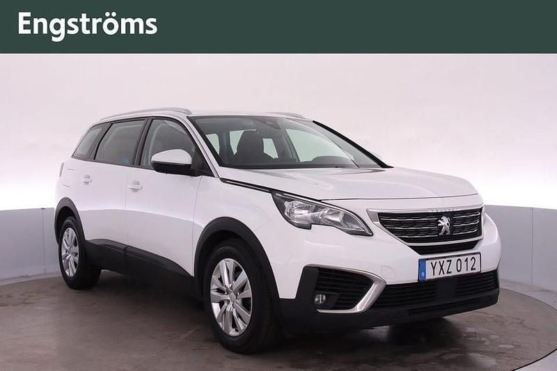 Vit Begagnad 2017 Peugeot 5008 SUV | 159 000 kr (Marknadspris) - Bild 1/4
