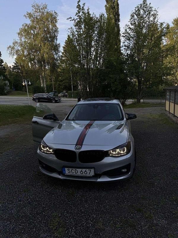 Silver Begagnad 2014 BMW 320 Gran Turismo Sport Line Halvkombi | 135 000 kr (Bra pris) - Bild 1/4