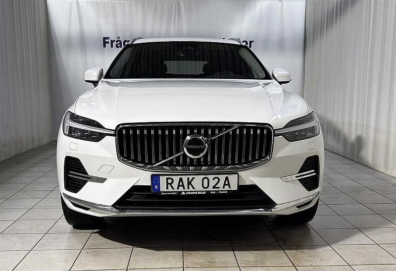 Begagnad Volvo XC60 253 HK (186 kW) 2023 Vit SUV