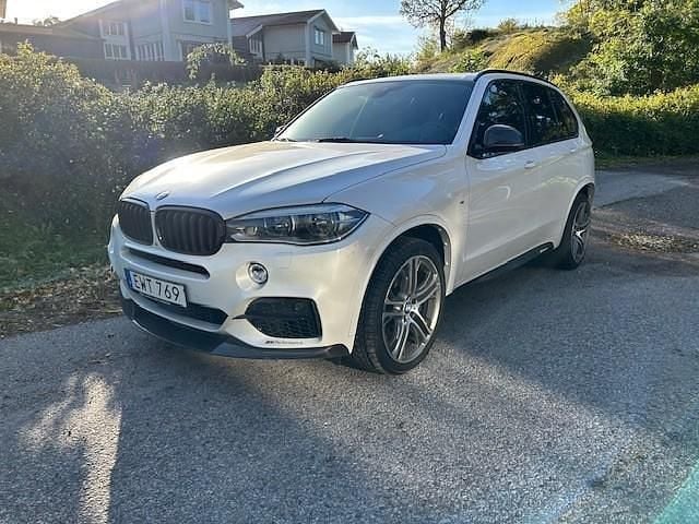 Vit Begagnad 2014 BMW X5 M Sport SUV | 265 000 kr (Bra pris) - Bild 1/4