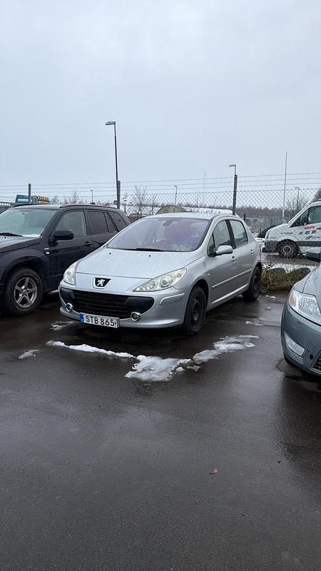 Begagnad 2006 Peugeot 307 Halvkombi | 19 000 kr - Bild 1/4