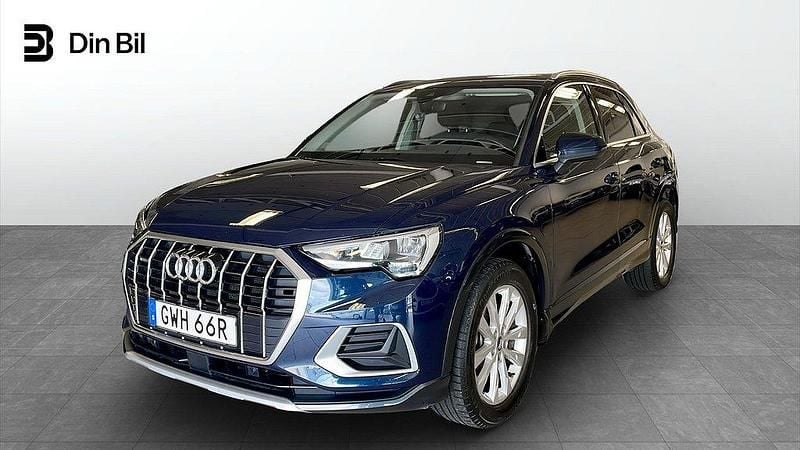 Blå (kosmosblå metallic) Begagnad 2019 Audi Q3 Proline SUV | 319 900 kr (Marknadspris) - Bild 1/4
