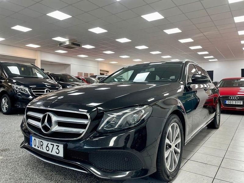 Begagnad Mercedes E250 Avantgarde 211 HK (155 kW) 2017 Svart Kombi