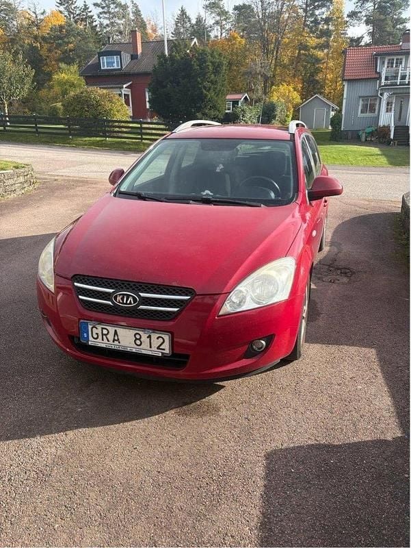 Röd Begagnad 2008 Kia Ceed Sportswagon 4 Kombi | 24 000 kr (Bra pris) - Bild 1/4