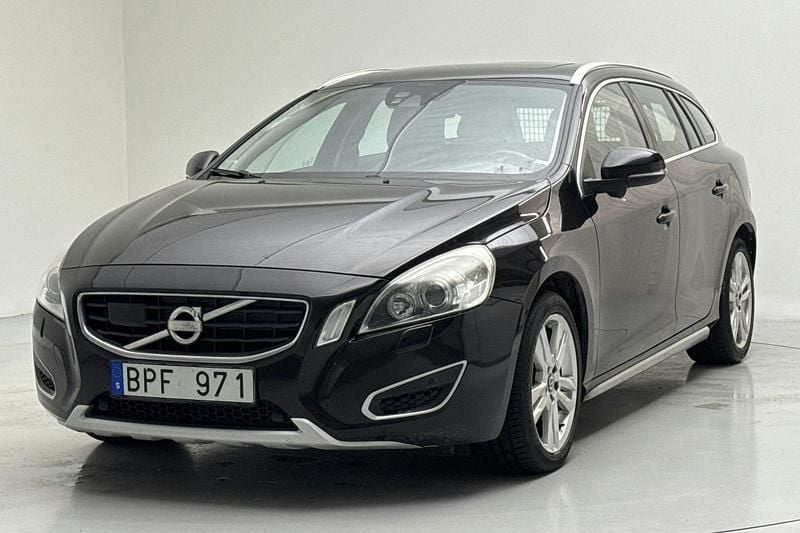 Begagnad Volvo V60 Summum 115 HK (84 kW) 2012 Svart Kombi