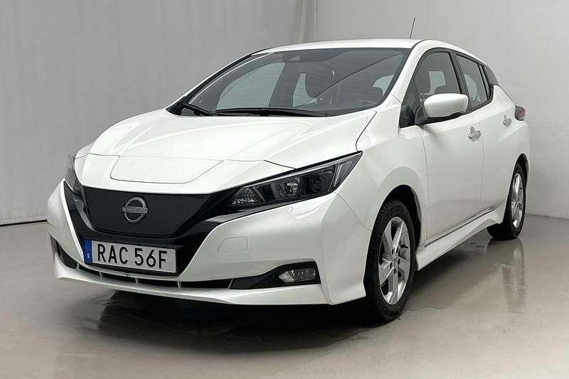 Vit Begagnad 2022 Nissan Leaf Acenta Halvkombi | 149 000 kr (Superpris) - Bild 1/4