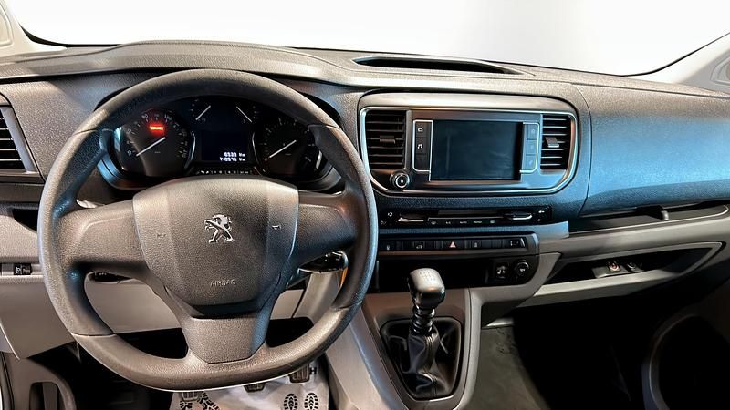 Begagnad Peugeot Expert 122 HK (89 kW) 2017 Silver Van