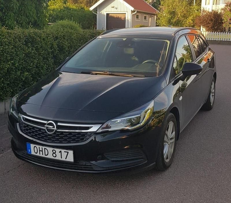Begagnad Opel Astra 130 HK (95 kW) 2017 Kombi