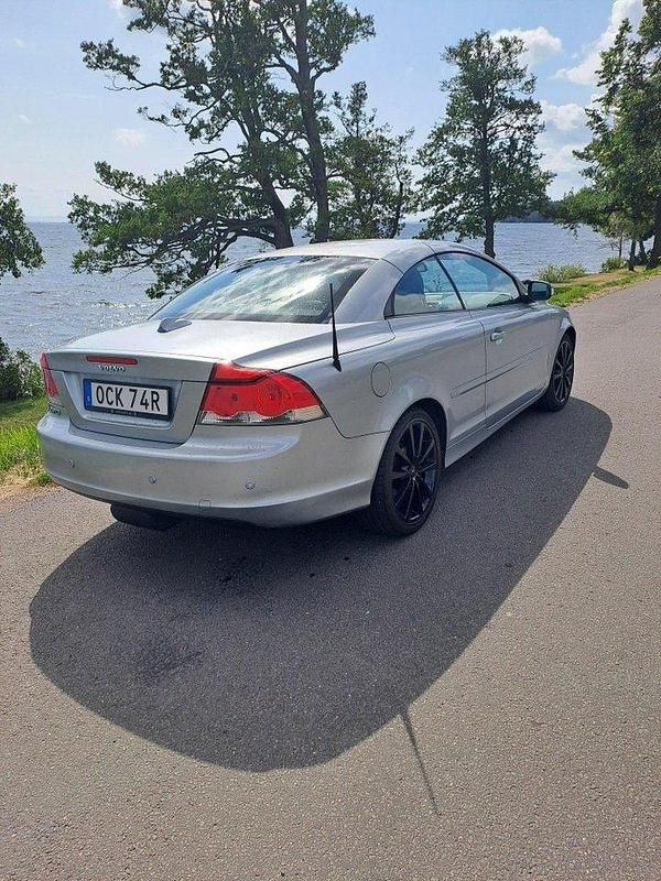 Grå Begagnad 2008 Volvo C70 Summum Cab | 62 000 kr (Dyr) - Bild 1/4