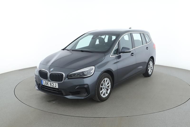 Grå Begagnad 2019 BMW 218 Gran Tourer Advantage Minibuss | 163 000 kr (Lite dyr) - Bild 1/4