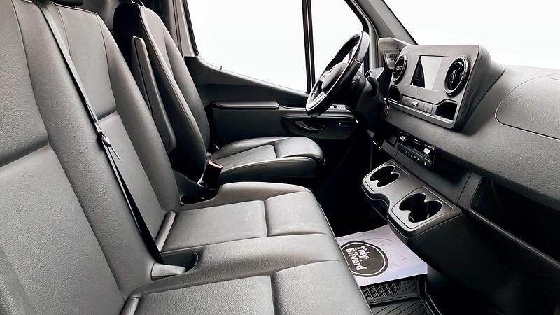 Begagnad Mercedes Sprinter 170 HK (125 kW) 2022 Van