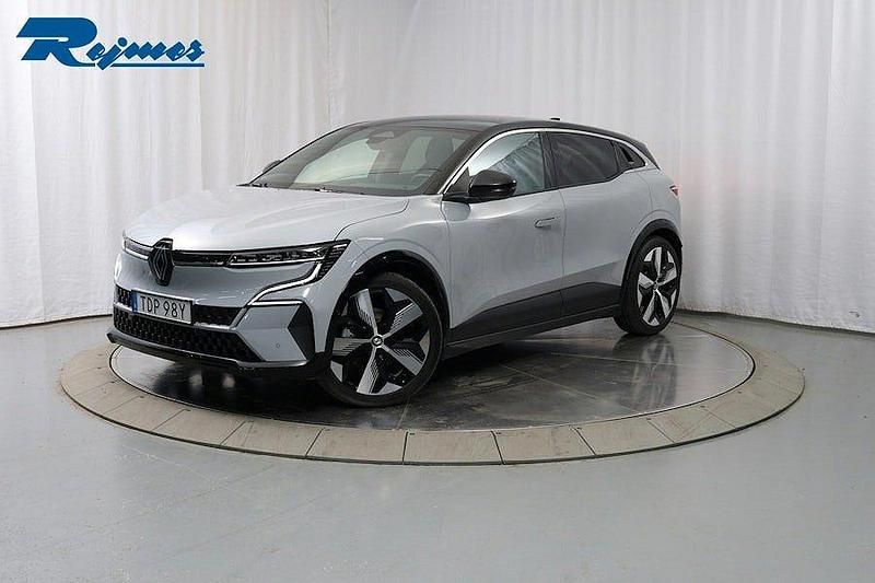 Grå Begagnad 2023 Renault Mégane Techno Kombi | 329 800 kr (Marknadspris) - Bild 1/4