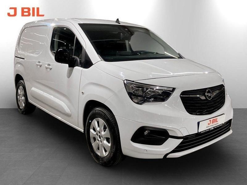 Icy white (solid) Begagnad 2024 Opel Combo-e Life Van | 312 375 kr - Bild 1/4
