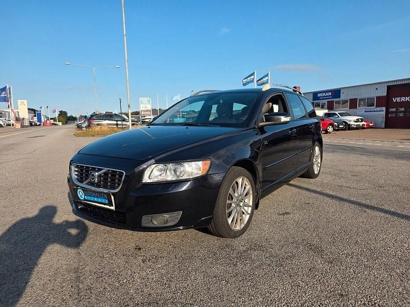 Svart Begagnad 2007 Volvo V50 Summum Kombi | 55 000 kr (Lite dyr) - Bild 1/4