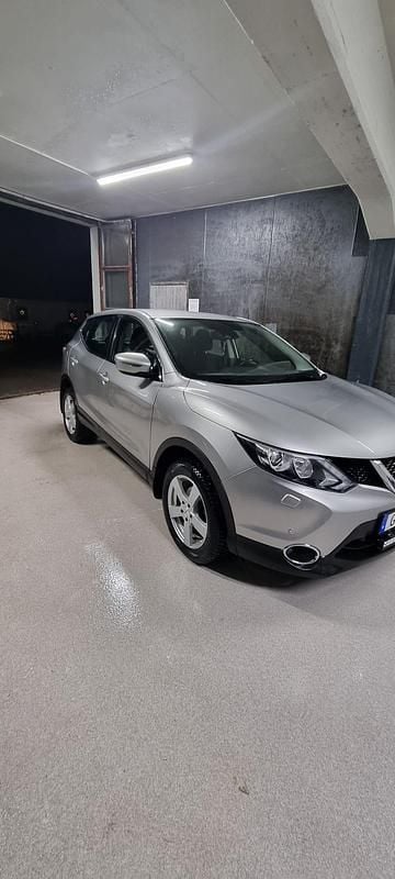 Begagnad 2015 Nissan Qashqai SUV | 95 000 kr (Bra pris) - Bild 1/4