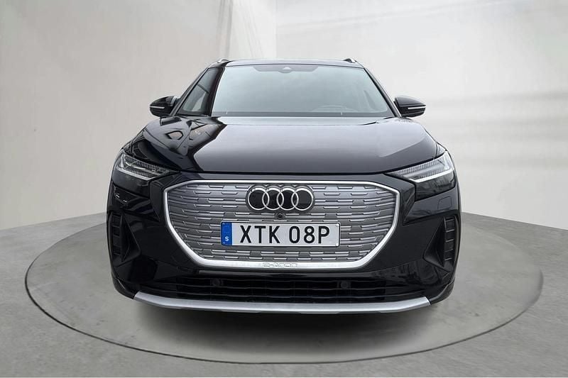 Begagnad Audi Q4 e-tron Advanced 210 kW (286 HK) 2022 Svart SUV