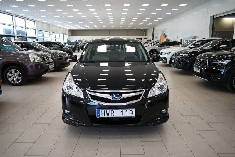 Svart Begagnad 2010 Subaru Legacy Kombi | 89 900 kr (Lite dyr) - Bild 1/4