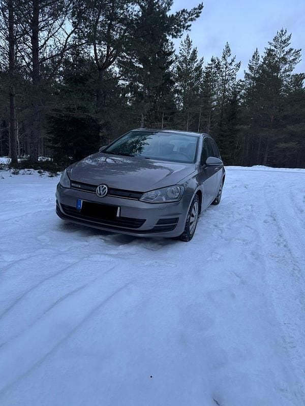 Begagnad VW Golf VII 110 HK (80 kW) 2015