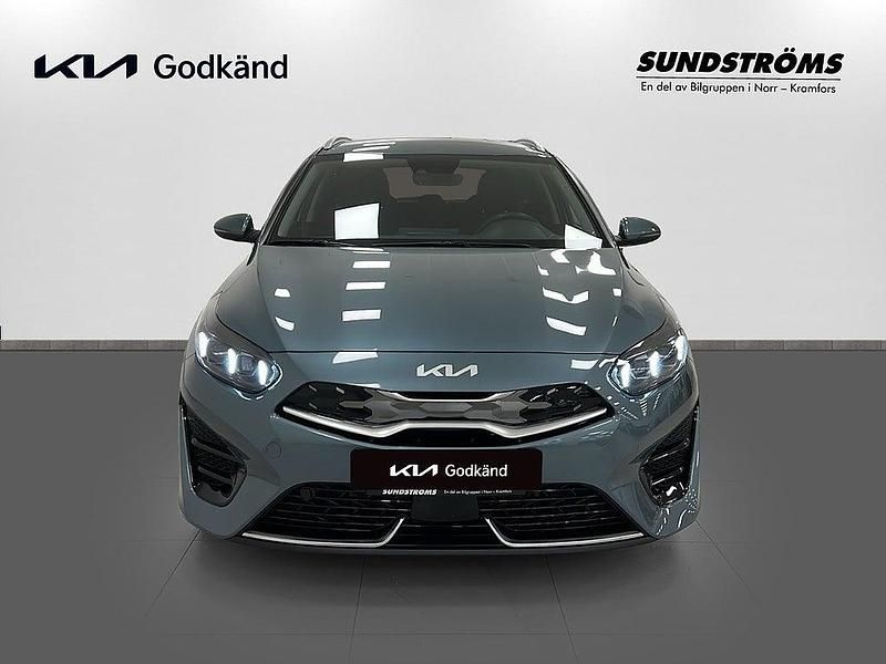 Begagnad Kia Ceed Sportswagon 142 HK (104 kW) 2023 Grå Kombi