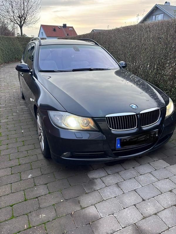 Begagnad 2006 BMW 330 Kombi | 85 000 kr (Superpris) - Bild 1/4