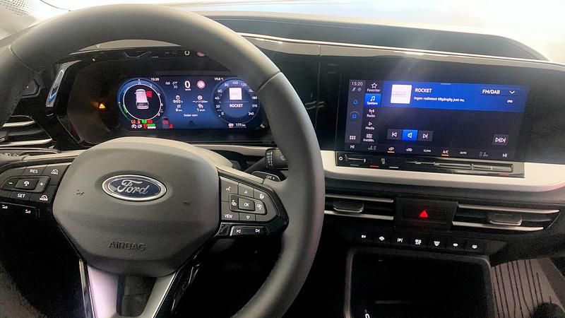 Begagnad Ford Transit 2026 Vit Pickup