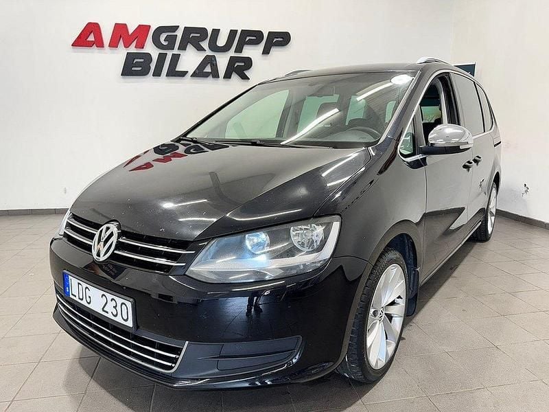 Svart Begagnad 2010 VW Sharan Minibuss | 49 900 kr (Marknadspris) - Bild 1/4