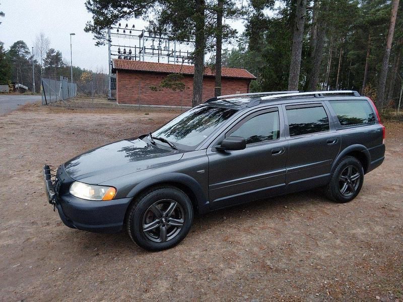 Grå Begagnad 2005 Volvo XC70 Kombi | 49 900 kr (Marknadspris) - Bild 1/4