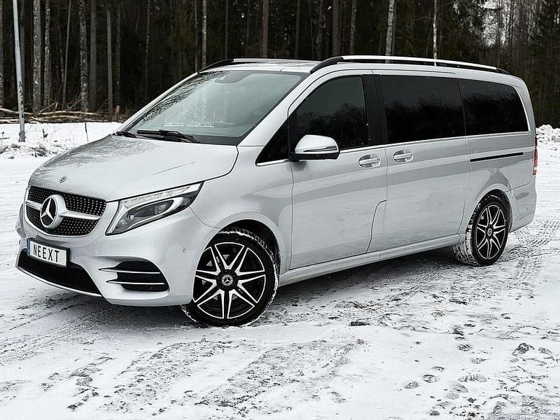 Silver Begagnad 2019 Mercedes V250 AMG Minibuss | 419 920 kr (Marknadspris) - Bild 1/4