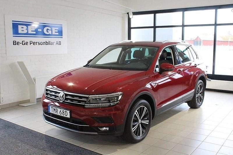Röd Begagnad 2019 VW Tiguan Highline SUV | 279 000 kr (Bra pris) - Bild 1/4