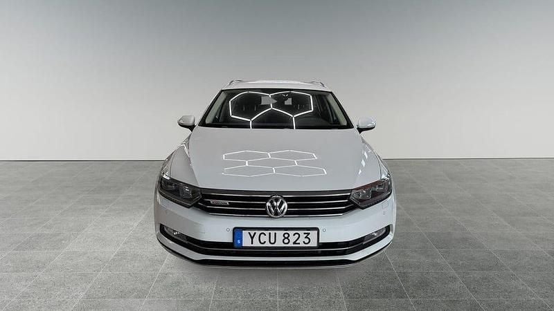 Begagnad VW Passat 190 HK (139 kW) 2016 Vit Kombi