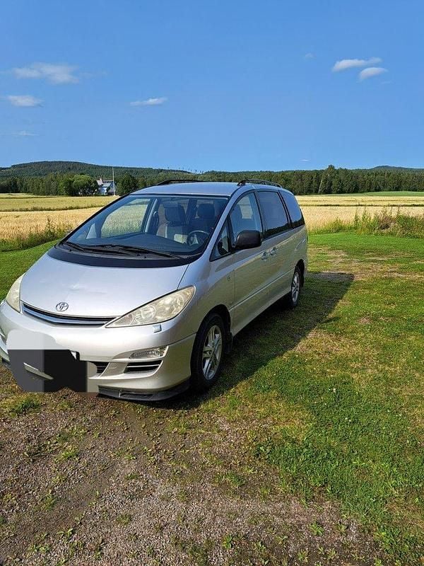 Silver Begagnad 2005 Toyota Previa Minibuss | 30 000 kr - Bild 1/4