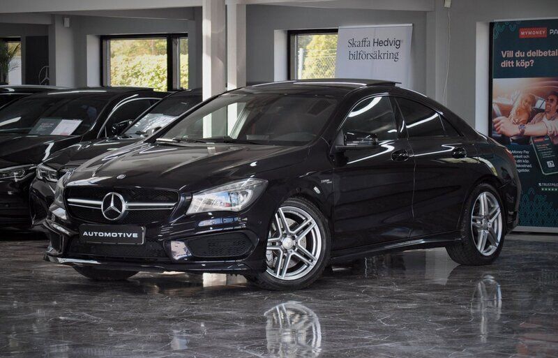 Lila Begagnad 2014 Mercedes CLA45 AMG AMG Sportkupé | 199 900 kr (Marknadspris) - Bild 1/4