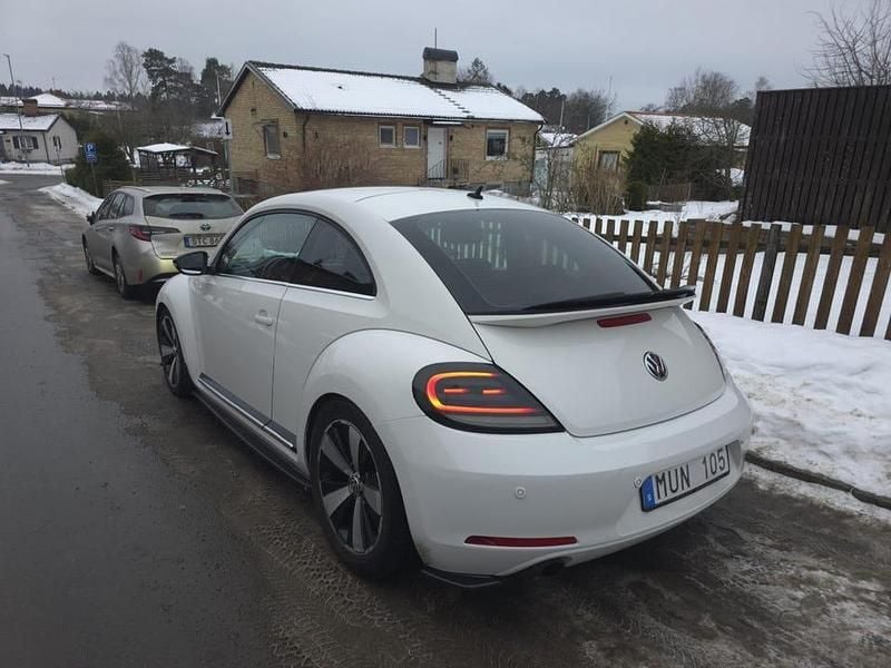 Begagnad VW Beetle 200 HK (147 kW) 2012 Halvkombi
