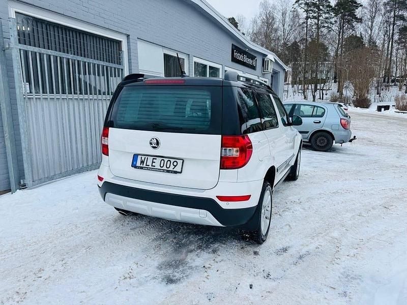Begagnad Skoda Yeti Monte Carlo 110 HK (80 kW) 2016 Vit SUV