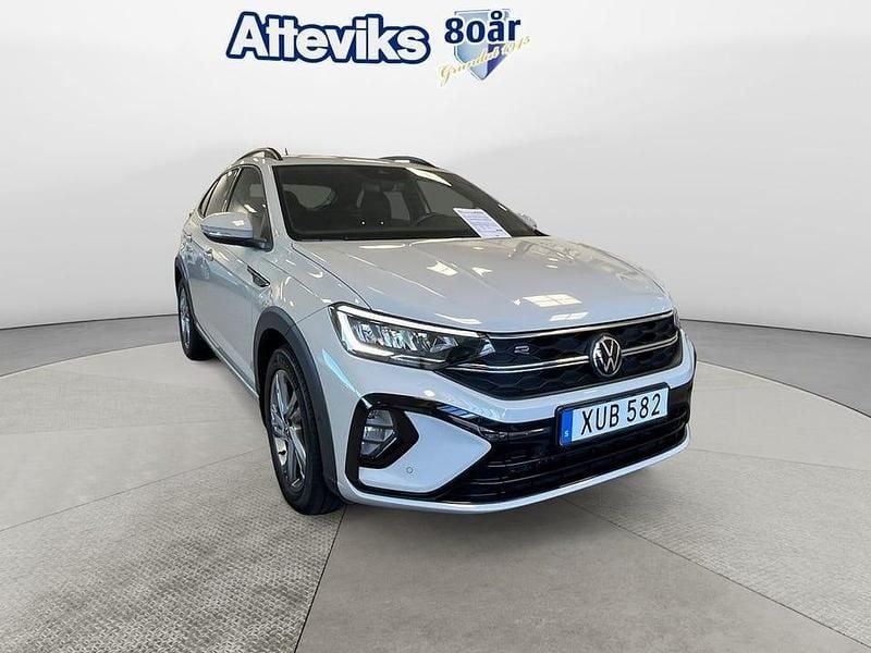 Grå Begagnad 2022 VW Taigo R-line SUV | 234 900 kr (Marknadspris) - Bild 1/4