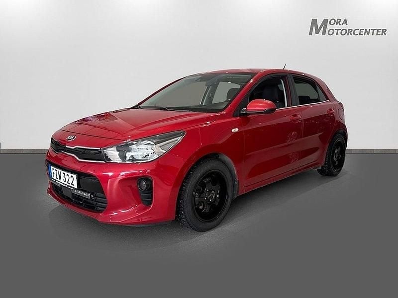 Begagnad Kia Rio 84 HK (61 kW) 2017 Röd Halvkombi