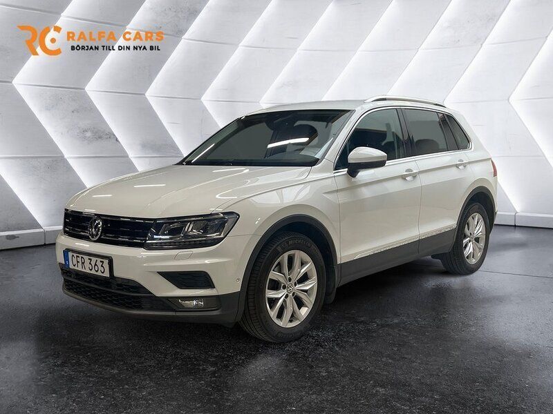 Vit Begagnad 2018 VW Tiguan SUV | 239 800 kr (Marknadspris) - Bild 1/4