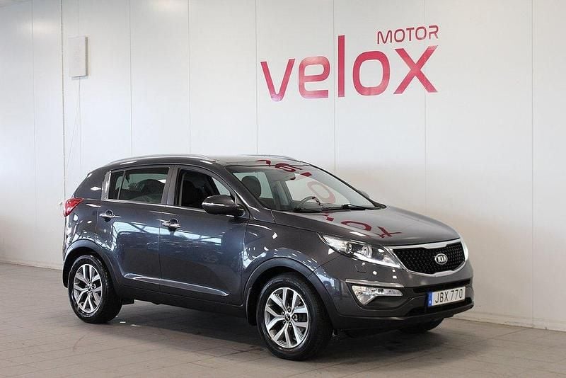 Grå Begagnad 2015 Kia Sportage SUV | 134 900 kr (Marknadspris) - Bild 1/4